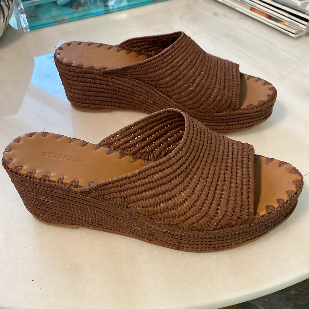 Carrie Forbes raffia chocolate color wedges size 40 hardly worn